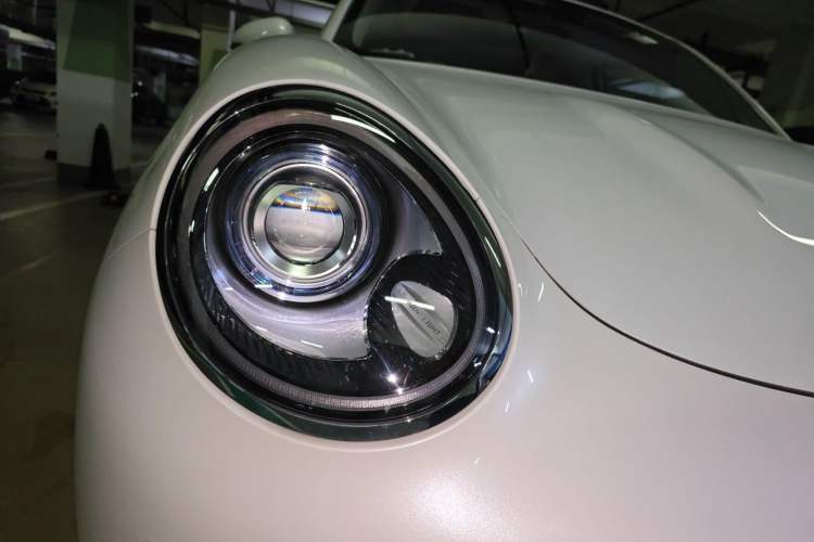 Used ORA Good Cat 2024 401 km Luxury Version Right Front Headlight