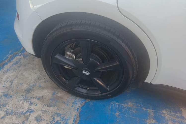 Used ORA Good Cat 2024 401 km Luxury Version Right Rear Wheel Hub