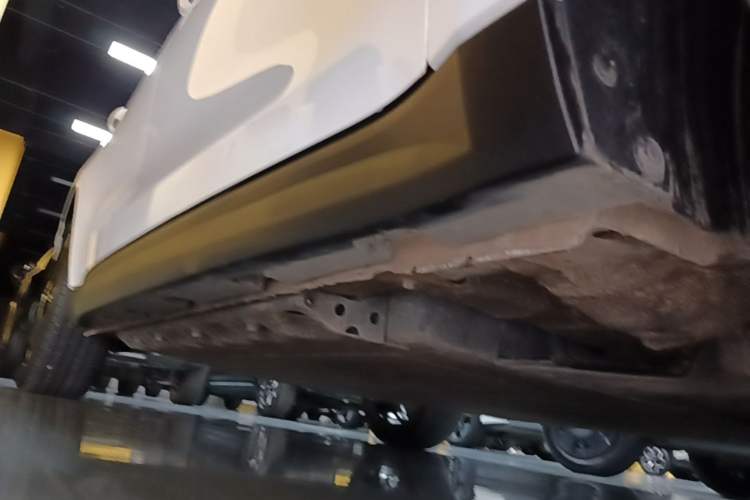 Used ORA Good Cat 2024 401 km Luxury Version 126 kW Right Side Sill