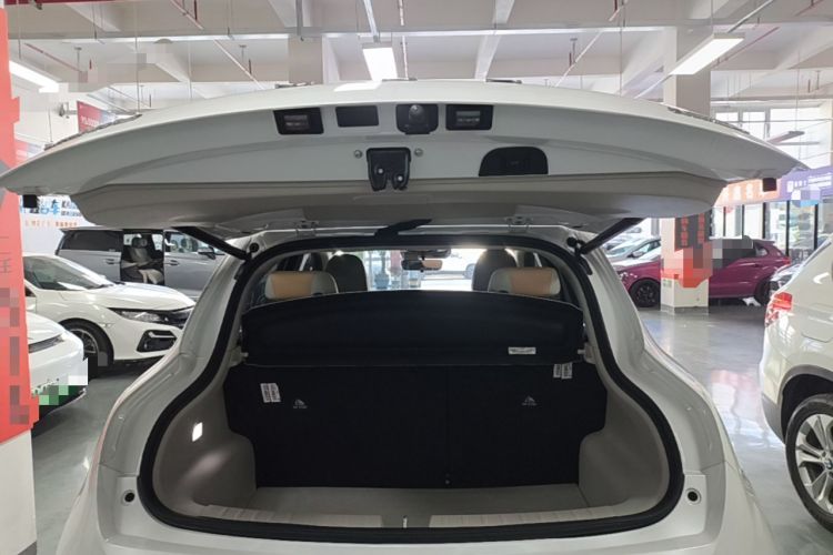 Used ORA Good Cat 2024 401 km Range Luxury Version 135 kW Trunk