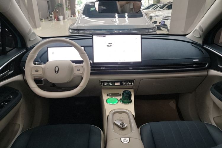 Used ORA Good Cat 2025 Model, 430 km Prestige Version Center Console