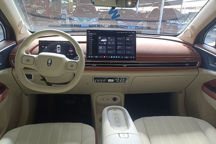 Used ORA Good Cat 2025 Model, 430 km Prestige Version Center Console