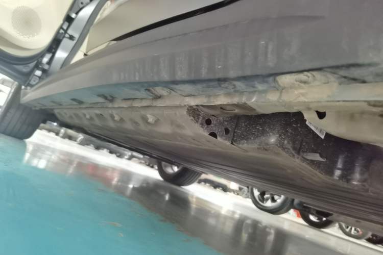 Used ORA Good Cat 2025 Model, 430 km Prestige Version Left Side Sill