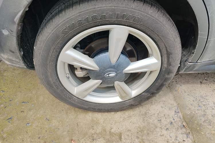 Used ORA Good Cat 2025 Model, 430 km Prestige Version Right Rear Wheel Hub