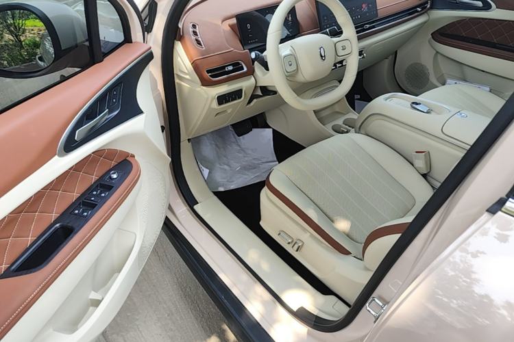 Used ORA Good Cat 2025 Model, 430 km Luxury Version Driver Seat