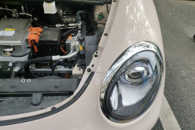 Used ORA Good Cat 2025 Model, 430 km Prestige Version Engine Bay Left