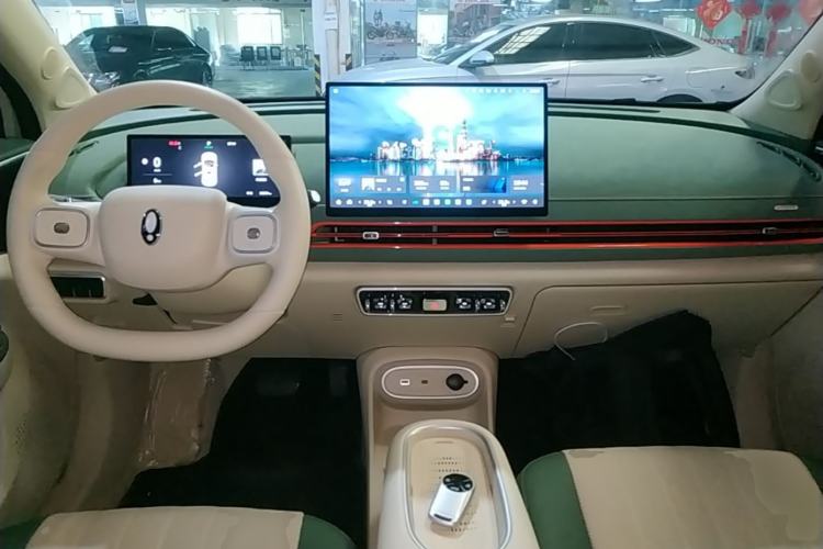 Used ORA Good Cat 2025 Model, 430 km Prestige Version Center Console