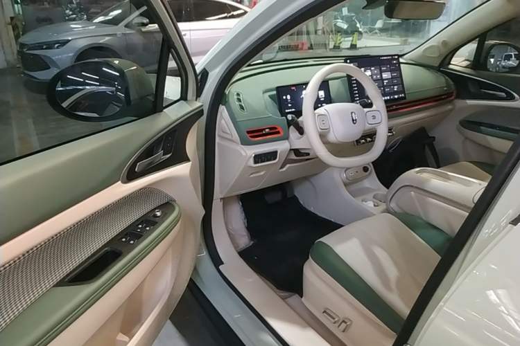 Used ORA Good Cat 2025 Model, 430 km Prestige Version Driver Seat