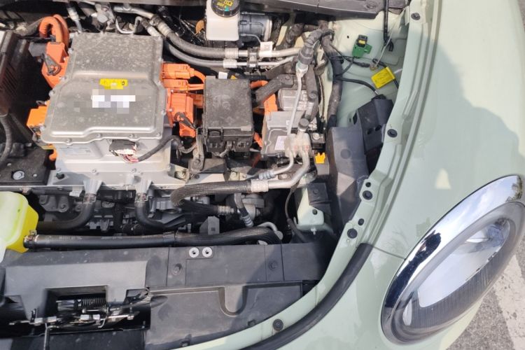 Used ORA Good Cat 2025 Model, 430 km Luxury Version Engine Bay Left