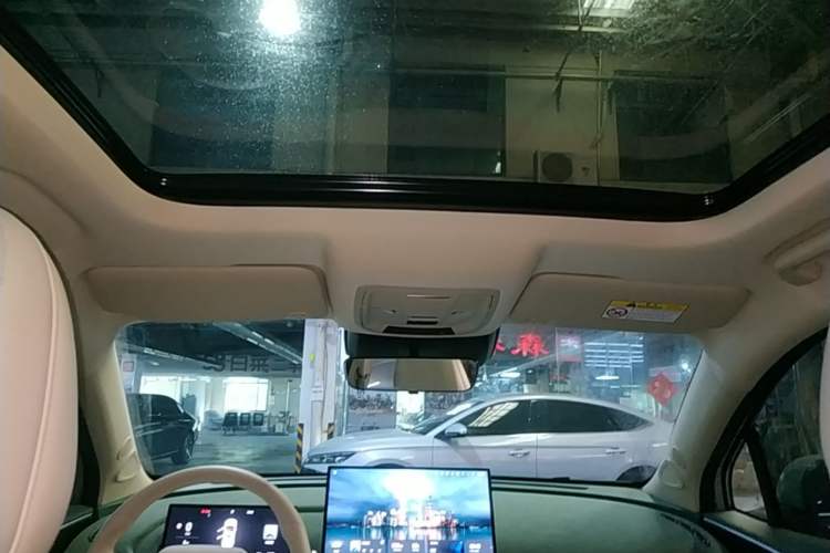 Used ORA Good Cat 2025 Model, 430 km Prestige Version Headliner
