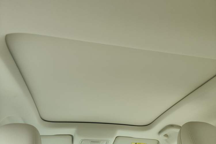 Used ORA Good Cat 2025 Model, 430 km Luxury Version Headliner
