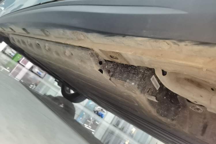 Used ORA Good Cat 2025 Model, 430 km Prestige Version Left Side Sill