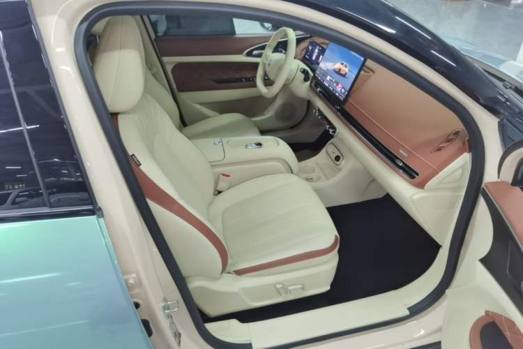 Used ORA Good Cat 2025 Model, 430 km Prestige Version Right Front Seat