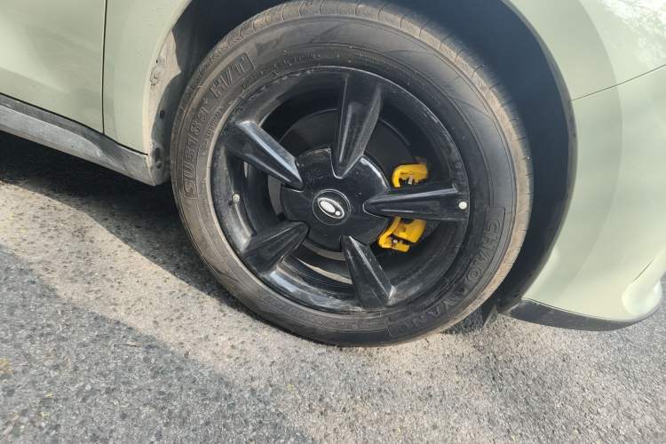 Used ORA Good Cat 2025 Model, 430 km Luxury Version Right Front Wheel Hub
