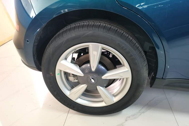Used ORA Good Cat 2025 Model, 430 km Prestige Version Right Rear Wheel Hub