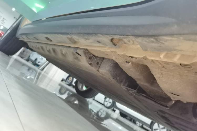 Used ORA Good Cat 2025 Model, 430 km Prestige Version Right Side Sill