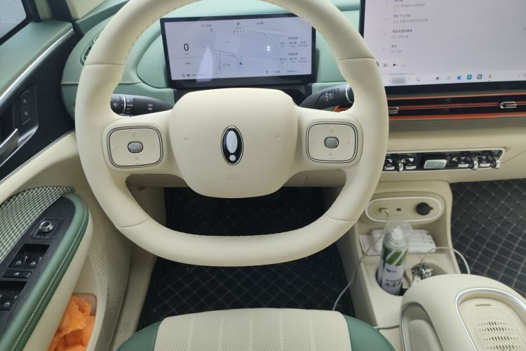 Used ORA Good Cat 2025 Model, 430 km Luxury Version Steering Wheel