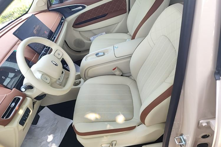 Used ORA Good Cat 2025 Model, 430 km Luxury Version Left Front Seat
