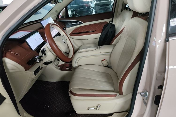 Used ORA Good Cat 2025 Model, 430 km Luxury Version Left Front Seat