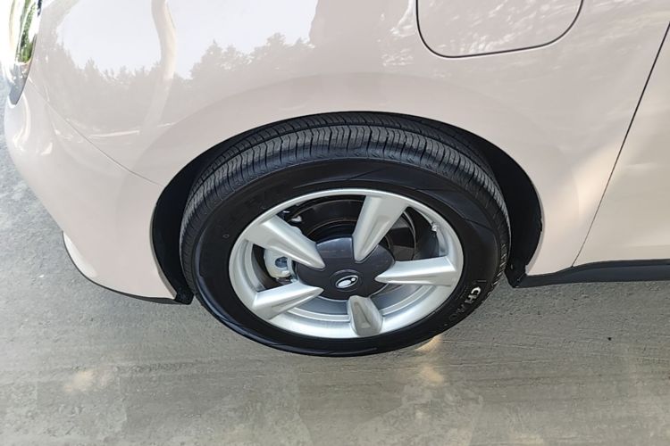Used ORA Good Cat 2025 Model, 430 km Luxury Version Left Front Wheel Hub
