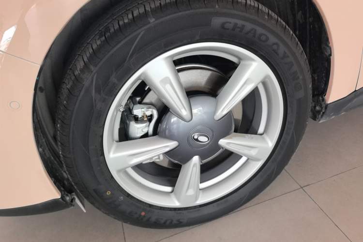 Used ORA Good Cat 2025 Model, 430 km Prestige Version Left Front Wheel Hub