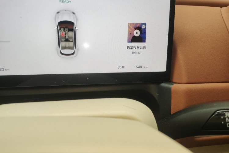 Used ORA Good Cat 2025 Model, 430 km Prestige Version Odometer Close Up