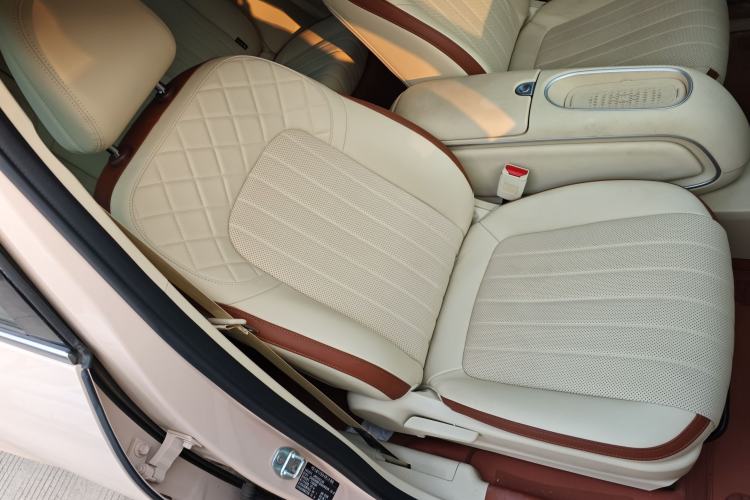 Used ORA Good Cat 2025 Model, 430 km Luxury Version Right Front Seat