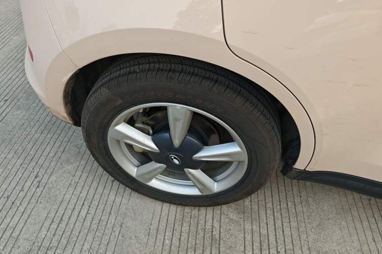 Used ORA Good Cat 2025 Model, 430 km Luxury Version Right Rear Wheel Hub