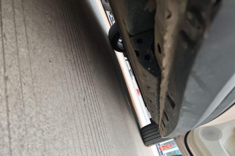 Used ORA Good Cat 2025 Model, 430 km Luxury Version Right Side Sill