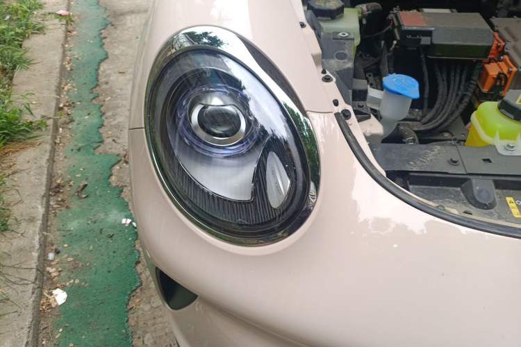 Used ORA Good Cat 2025 Model, 430 km Luxury Version Right Front Headlight