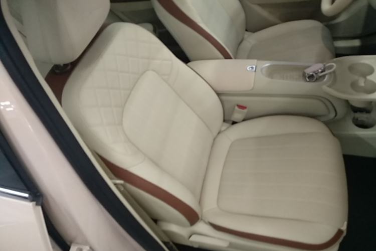 Used ORA Good Cat 2025 Model, 430 km Luxury Version Right Front Seat