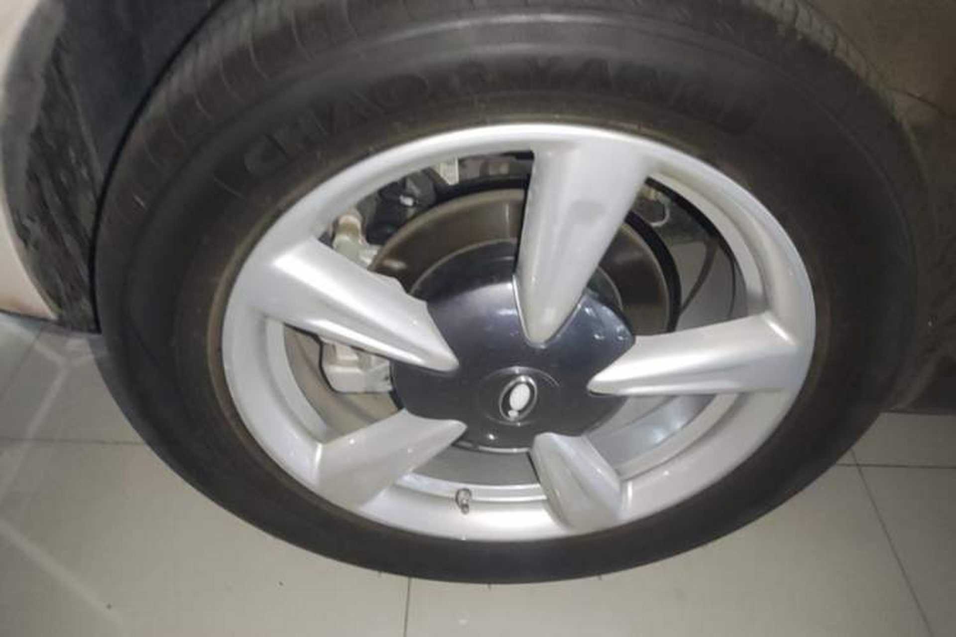 Used ORA Good Cat 2025 Model, 430 km Prestige Version Right Rear Wheel Hub