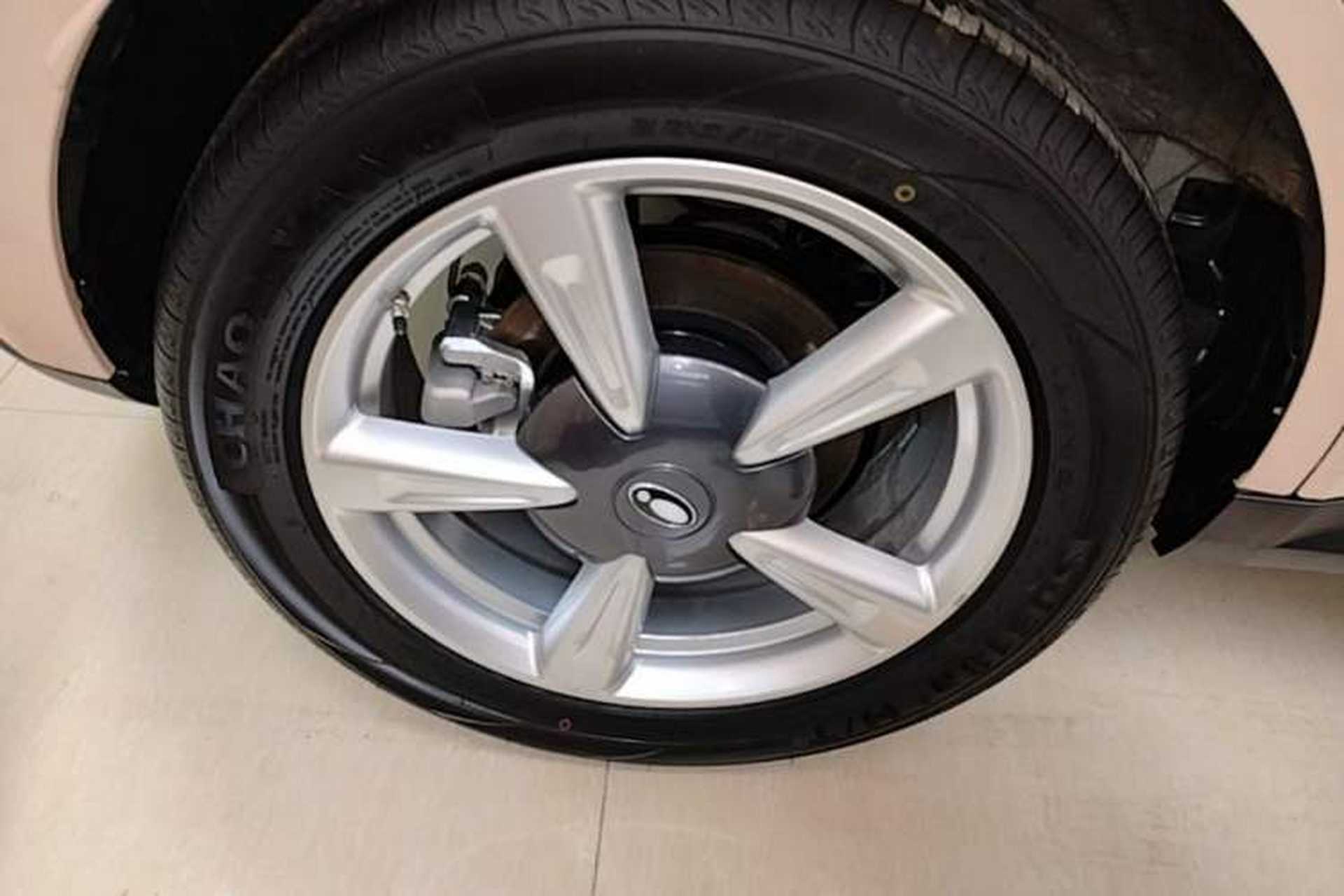 Used ORA Good Cat 2025 Model, 430 km Luxury Version Right Rear Wheel Hub