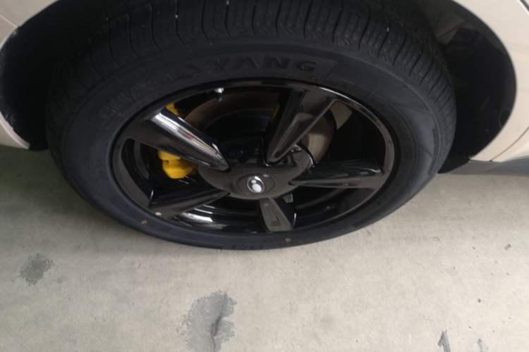 Used ORA Good Cat 2025 Model, 430 km Luxury Version Right Rear Wheel Hub