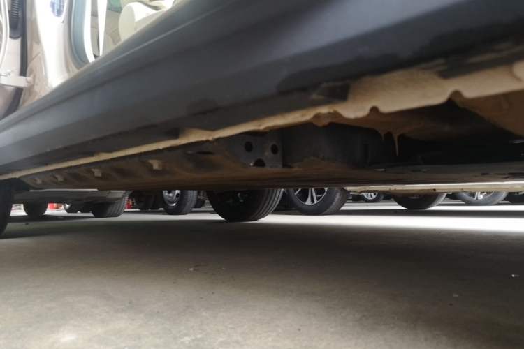 Used ORA Good Cat 2025 Model, 430 km Luxury Version Right Side Sill