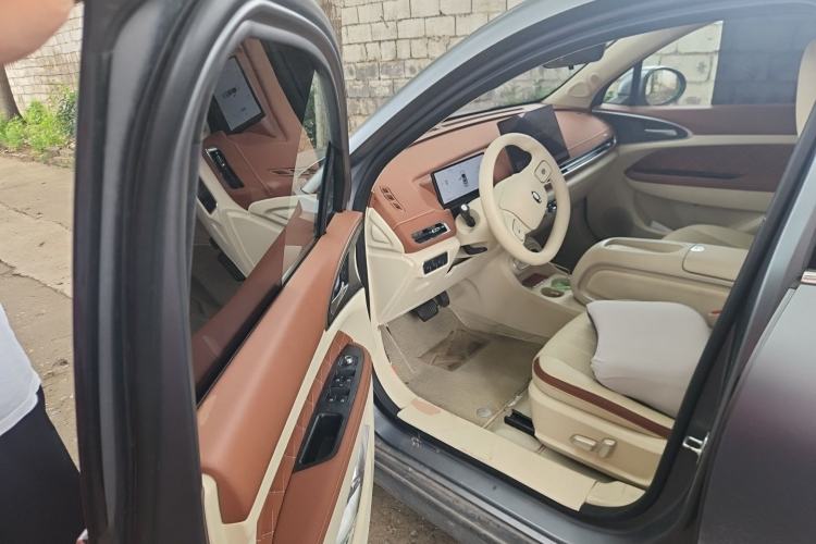 Used ORA Good Cat 2025 Model, 430 km Prestige Version Driver Seat