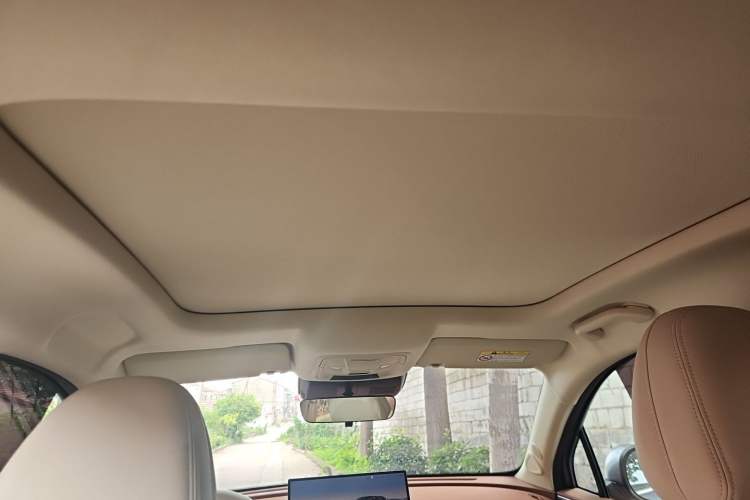 Used ORA Good Cat 2025 Model, 430 km Prestige Version Headliner