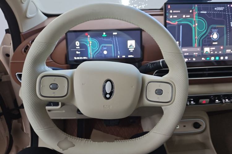 Used ORA Good Cat 2025 Model, 430 km Luxury Version Steering Wheel