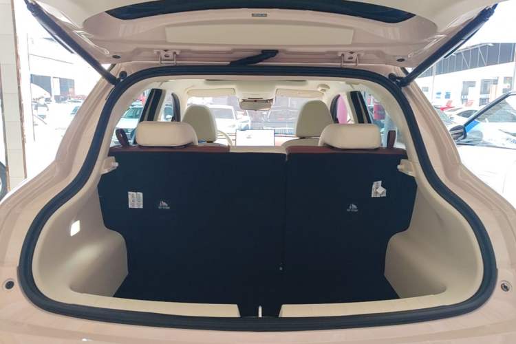 Used ORA Good Cat 2025 Model, 430 km Prestige Version Trunk