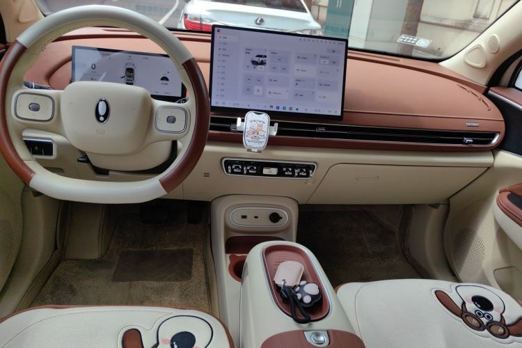 Used ORA Good Cat 2025 Model, 430 km Prestige Version Center Console