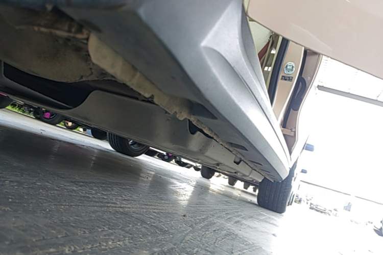 Used ORA Good Cat 2025 Model, 430 km Luxury Version Left Side Sill