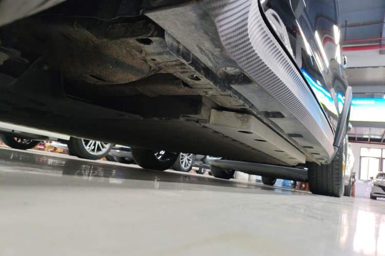 Used ORA Good Cat GT 2023 Mulan Edition 401km Prestige Version Left Side Sill