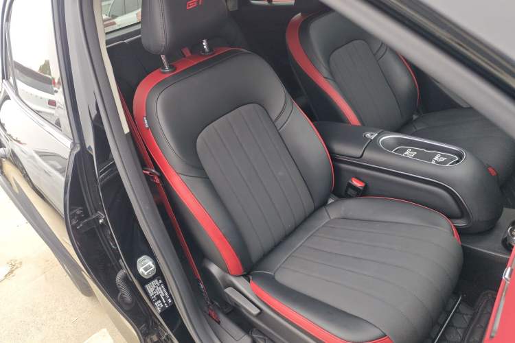 Used ORA Good Cat GT 2023 Mulan Edition 401km Luxury Version Right Front Seat