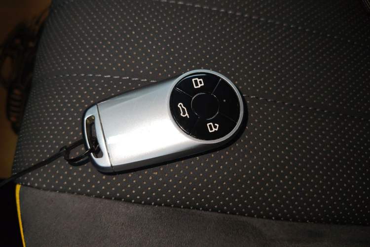 Used ORA Good Cat GT 2023 Mulan Edition 401km Prestige Version Vehicle Key