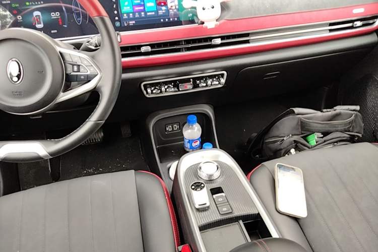 Used ORA Good Cat GT 2022 Mulan Edition 480km Long-Range续航 Audio And AC Panel