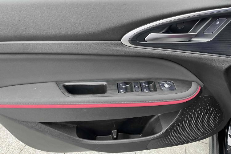 Used ORA Good Cat GT 2022 Mulan Edition 480km Long-Range续航 Interior 6