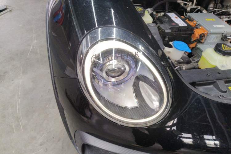 Used ORA Good Cat GT 2022 Mulan Edition 401 km Standard Range Right Front Headlight