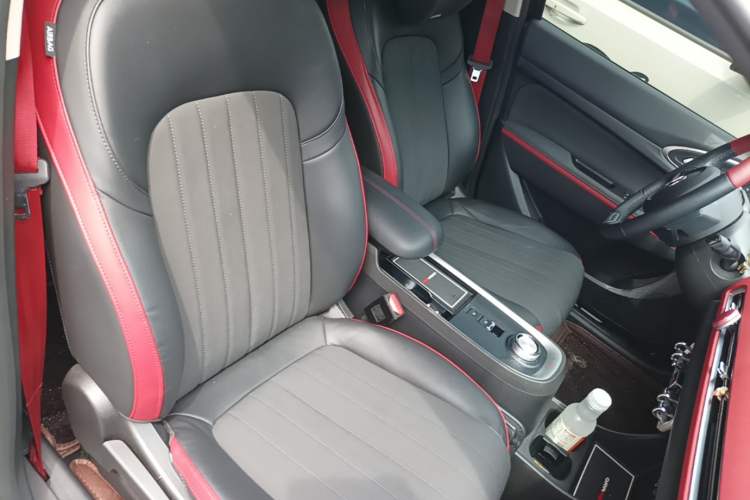 Used ORA Good Cat GT 2022 Mulan Edition 401 km Standard Range Right Front Seat