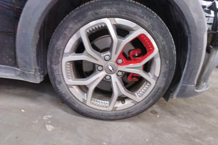 Used ORA Good Cat GT 2022 Mulan Edition 401 km Standard Range Right Front Wheel Hub