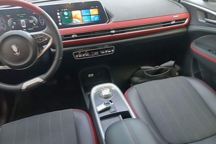 Used ORA Good Cat GT 2022 Mulan Edition 480km Long-Range续航 Audio And AC Panel